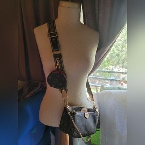 NWOT multiple handbag